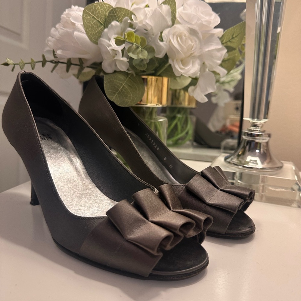 Elegant Brown Peep-Toe Heels
